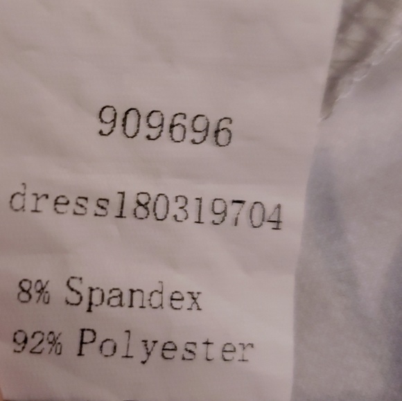 Ruffle  Leaf Dress - Picture 5 of 5